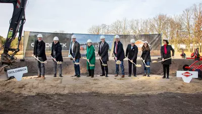 Ein Bild des Spatenstichs für den Neubau am KUHN-Standort