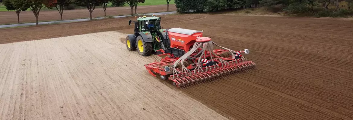 Ein Foto der ESPRO 6000 R - der Universaldrillmaschine von KUHN