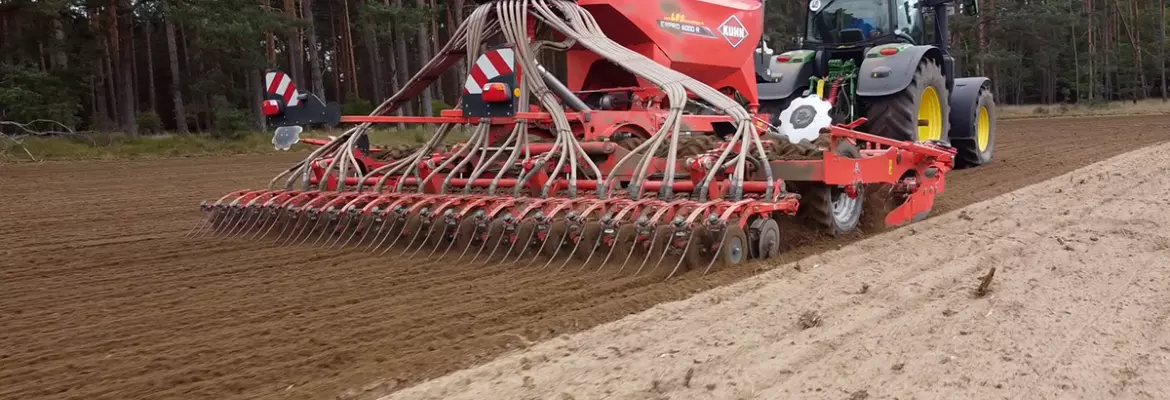 Ein Foto der ESPRO 6000 R - der Universaldrillmaschine von KUHN