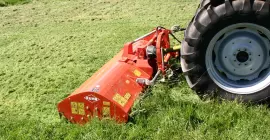 BKE 250 - das Mulchgerät für die Landschaftspflege in Arbeitsposition.