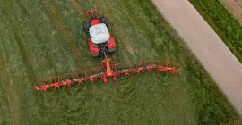 GF 13003 beim Einsatz in einem Feld