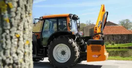 KUHN-Böschungsmäher MULTI-LONGER GII 5057 P – leistungsstark mit geradem Ausleger