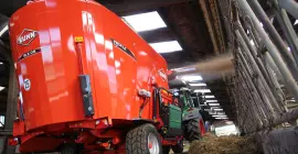 PROFILE PLUS 2 DS mit 2 Vertikalschnecken beim Einsatz