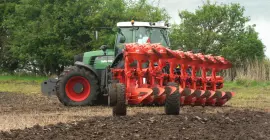 Wenden am Vorgewende mit dem Aufsattelpflug VARI-MANAGER