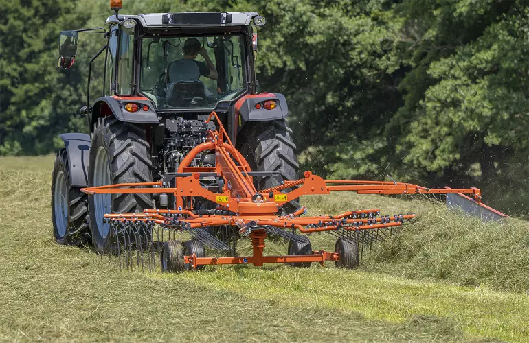 Ein Bild des Einkreiselschwaders GA 3901 von KUHN beim Einsatz