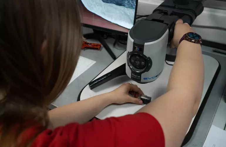 Eine Darstellung einer Begutachtung eines Originalteils