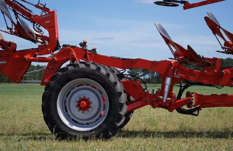 Räder mit großem Durchmesser bieten auch unter extremsten Bedingungen eine hervorragende Traktion.