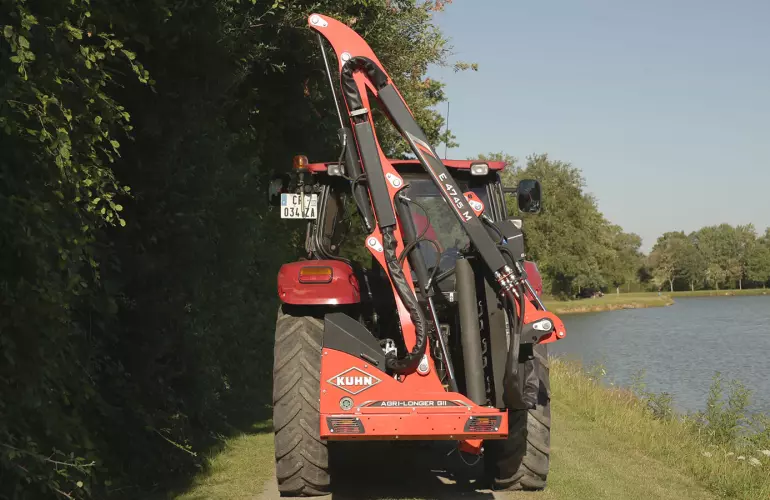 KUHN-Böschungsmäher AGRI-LONGER GII mit mechanischer Anfahrsicherung