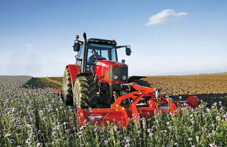 Die Baureihe der Mulchgeräte BP 100 verfügt über einen sehr robusten Anbaurahmen.