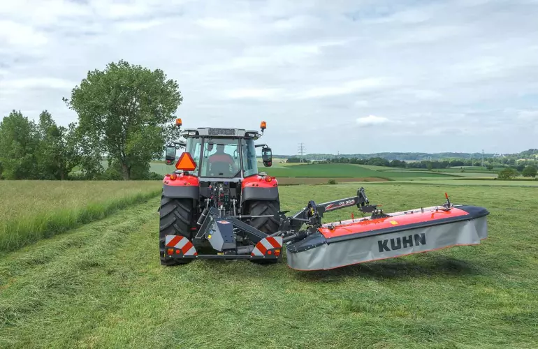 PZ 3015 in Vorgewendestellung