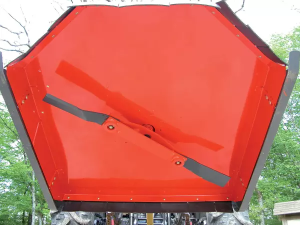 Sichel-Mulcher: Einzigartige Schnittgeschwindigkeit und Häckselqualität