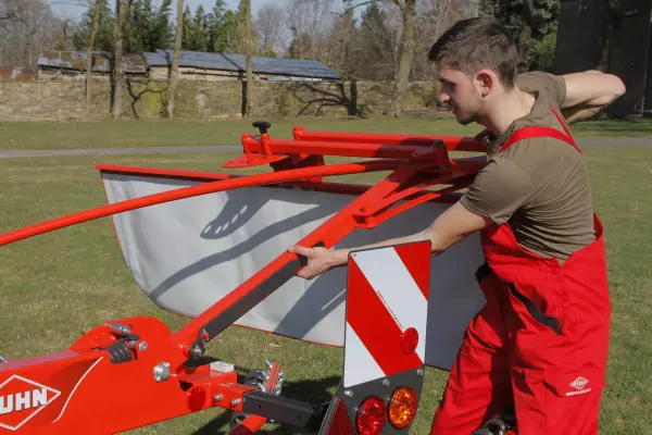 Einfachste Ausklappung des Schwadtuchs