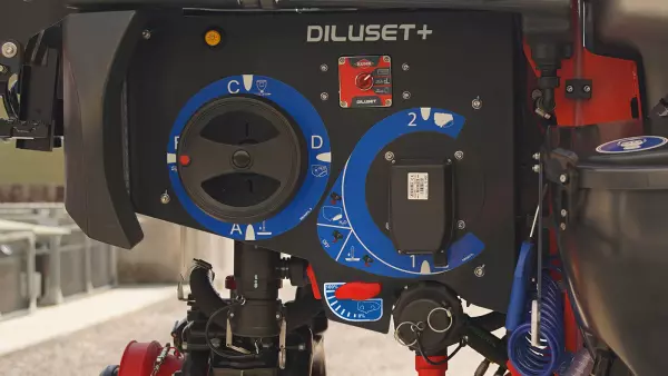 DILUSET+ Bedienzentrum, programmierbare Befüllung und Reinigung sowie Tankanzeige in der Traktorkabine