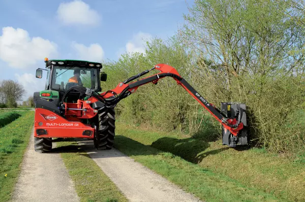 KUHN-Böschungsmäher MULTI-LONGER GII 5557 P – gerader Ausleger mit zusätzlicher Reichweite