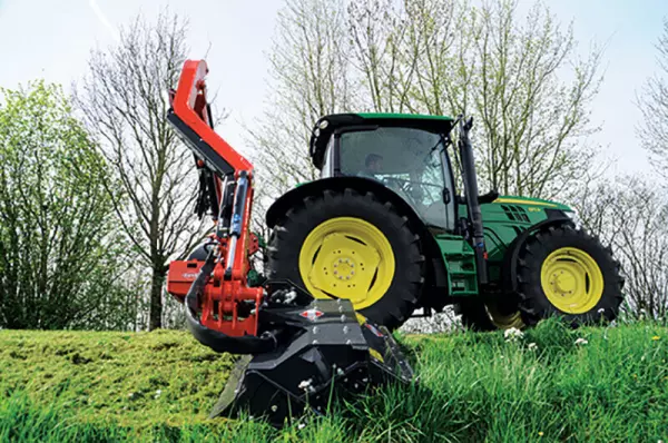 Besserer Überblick mit dem POLY-LONGER 5050 SP und seinem nach vorne abgewinkelten Ausleger OPTIview