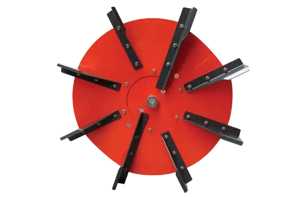 Optimale Einstreuqualität für beste Tiergesundheit mit dem Einstreu- und Verteilgerät KUHN PRIMOR 15070 M