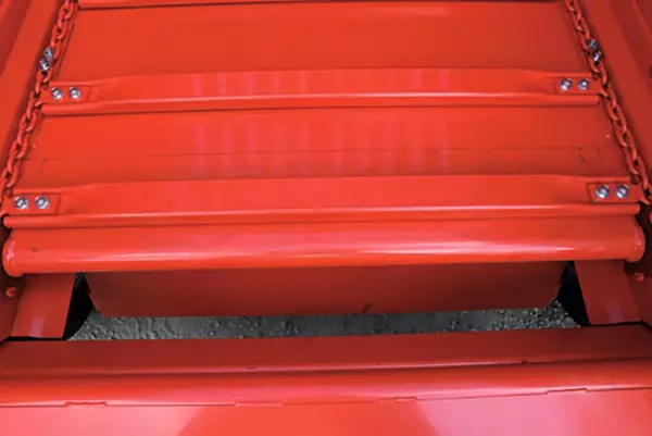 Einstreu- und Verteilgerät KUHN PRIMOR 4260 M CUT CONTROL mit Häckselfunktion – eine langlebige Maschine