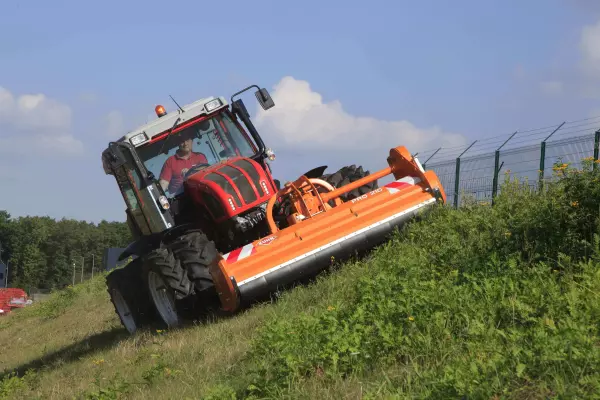 Das Mulchgerät PRO gewährleistet sicheres Arbeiten 