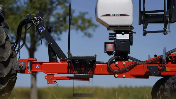 Aussaat einer Zwischenbegrünung mit mehreren Sorten mit der Drillmaschine AUROCK und dem Behälter SH