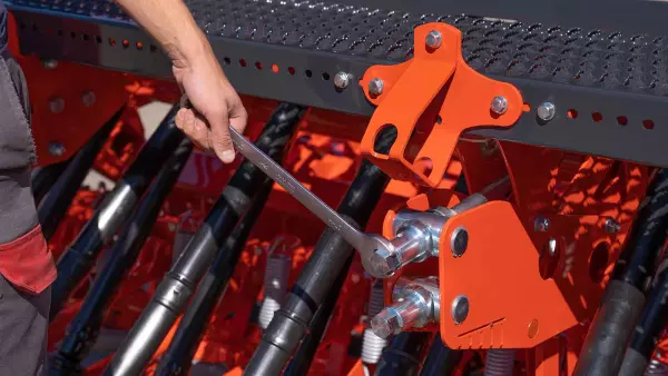 Zentrale Einstellung der Sätiefe