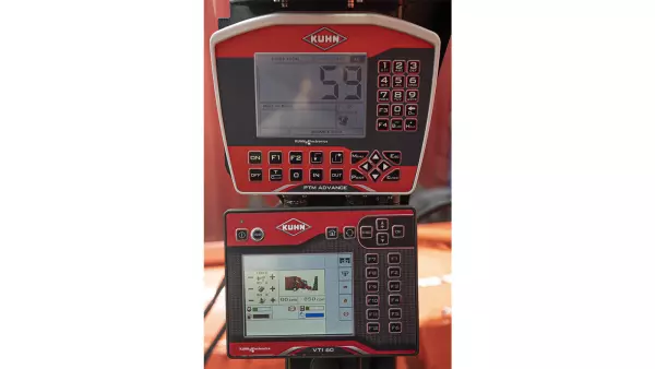 Le pilotage des SPW Power s'effectue au monolevier en association avec le nouveau terminal KUHN VTI60