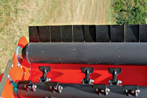 Die Stützwalze der TB-Mulcher ist nahe am Rotor positioniert. Dies beschleunigt die Verrottung des Mulchguts.