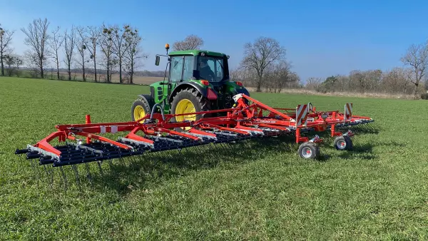 Foto des Hackstriegels TINELINER