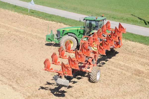 VARI-CHALLENGER am Vorgewende