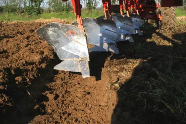 Verschleißteile am Pflug VARI-MANAGER