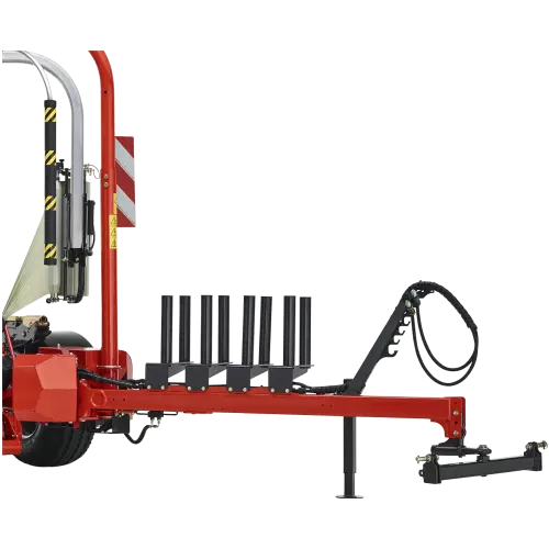 Lange Zugdeichsel und schwenkbarer Anbaubock