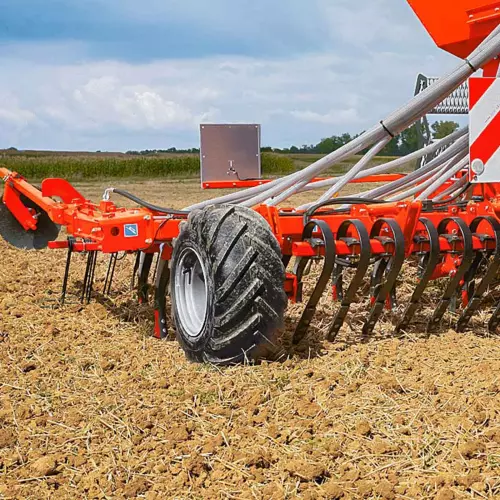 Vordere Schleppplanke