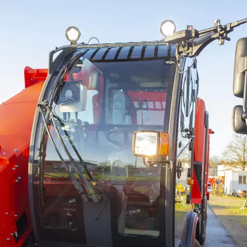 Elektrisch einklappbare Spiegel, ideal bei schwierigen Zugangsbedingungen.