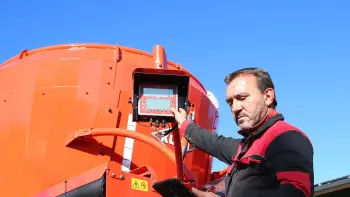 Programmierbare Wiegeeinrichtung DG600 an den Futtermischwagen KUHN PROFILE und EUROMIX, die Sie beim Fütterungsmanagement Ihrer Tiere unterstützt.