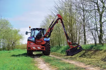 KUHN-Böschungsmäher MULTI-LONGER GII 5057 P – leistungsstark mit geradem Ausleger