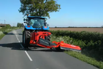 Die Konzeption der Randstreifenmäher SPRING-LONGER Serie 80 sorgt für einen gleichmäßigen Schnitt.