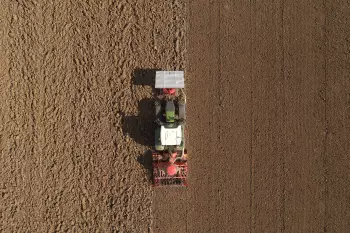 TF 1512 Fronttank im Einsatz mit einer BTF-Säschiene