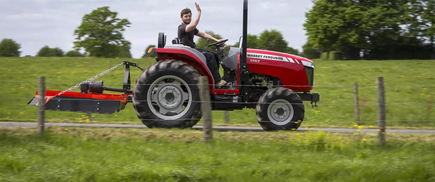 Sichel-Mulcher in Transportposition