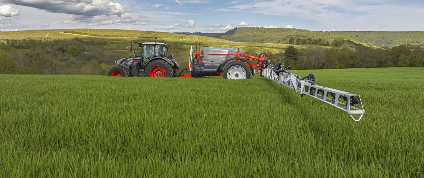 METRIS 2 mit 36 m RHA3 beim Transport