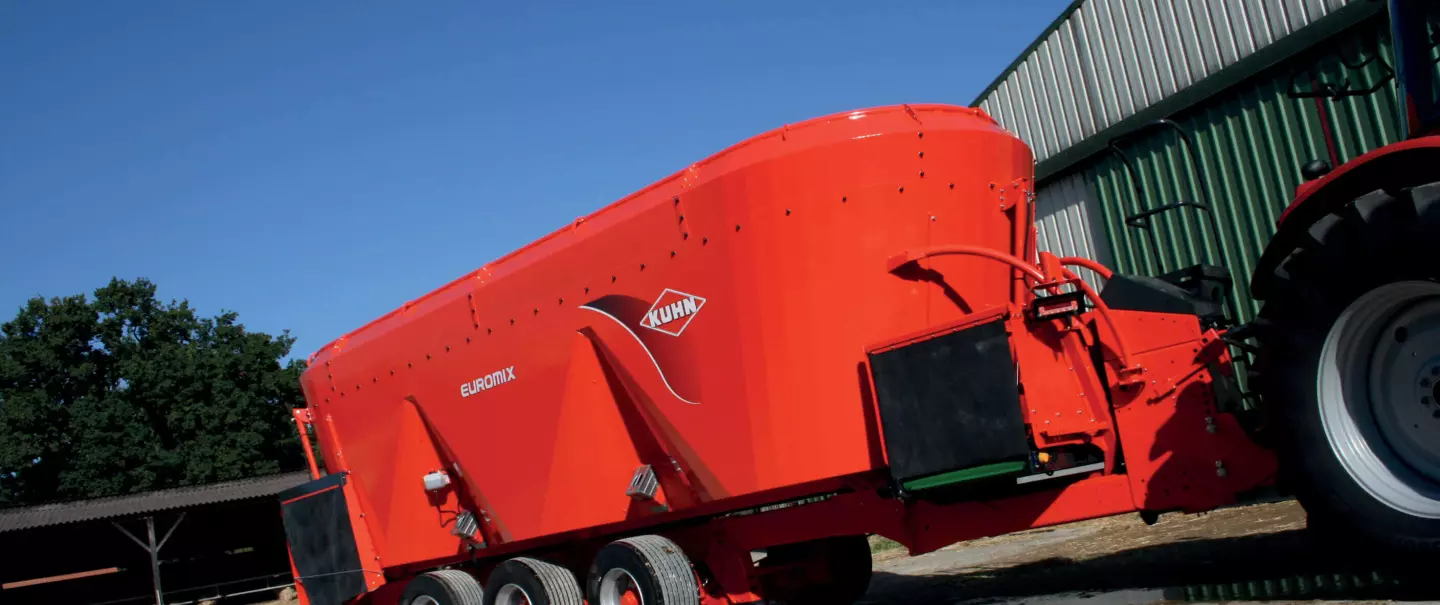Futtermischwagen EUROMIX 3 CL beim Einsatz