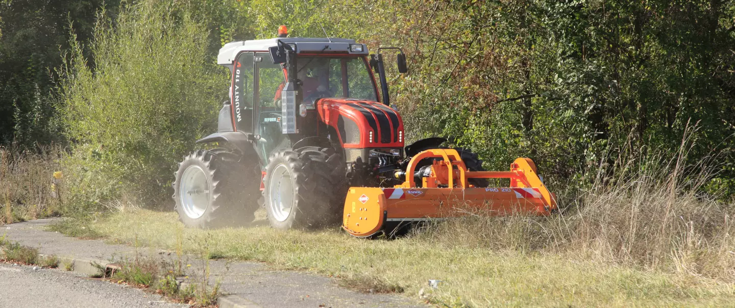 PRO 210 Mulchgerät bei der Arbeit
