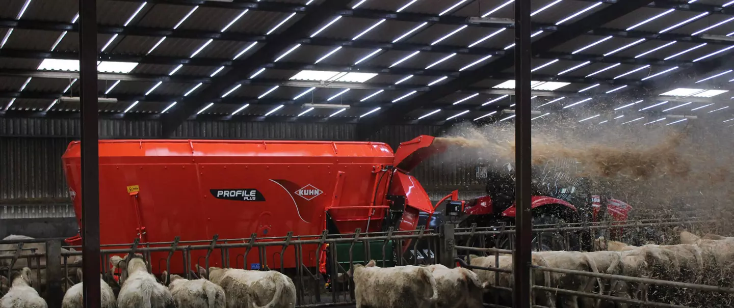 PROFILE PLUS 2 DL mit 2 Vertikalschnecken beim Einsatz